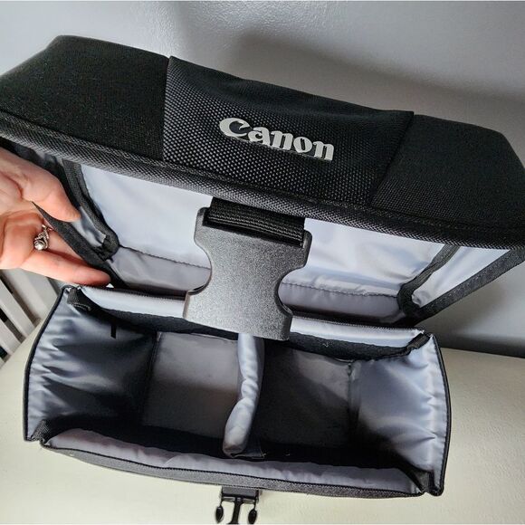 Canon 200ES Camera Shoulder Bag - Black (3897C001) - Picture 3 of 5